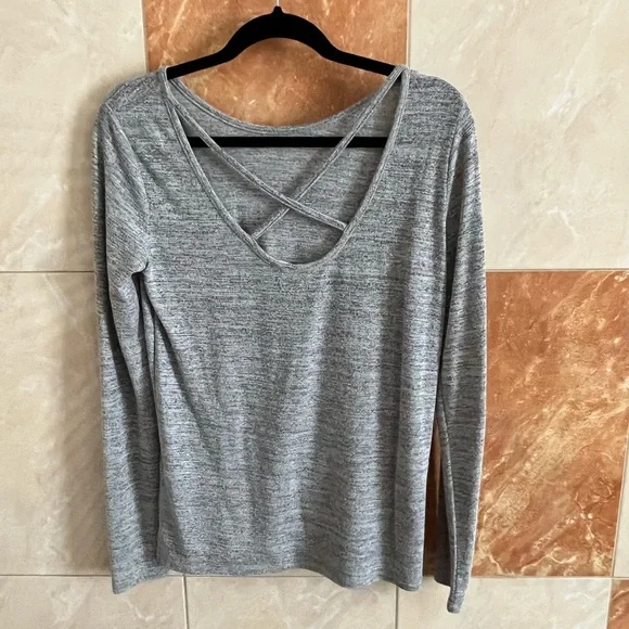 Top - Picture 2 of 2